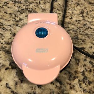 Dash mini heart waffle maker